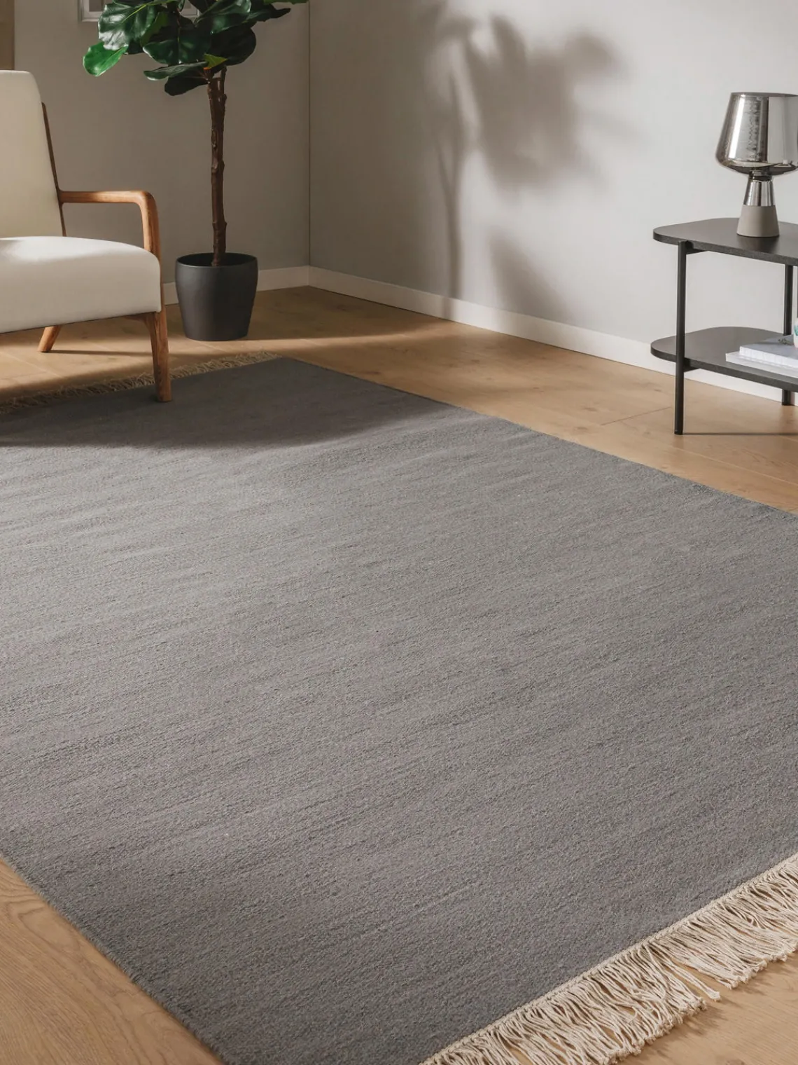 Rectangular|Alfombras Rectangulares>benuta Alfombra artesanal de lana con flecos Liv Gris oscuro