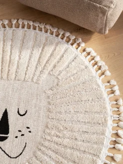 Decoración Infantil|Alfombras Infantiles></noscript>benuta Alfombra infantil redonda texturizada con borlas Momo Blanco Off White, beige claro, negroLas alfombras de pelo largo pueden parecer más claras o más oscuras dependiendo de la luz y la dirección en que se encuentren.