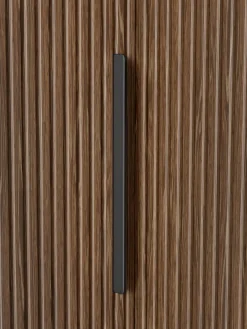 Armarios Esquineros|Armarios Modulares></noscript>Westwing Collection Armario esquinero modular Simone, 3 puertas (165 cm), variantes diferentes Aspecto madera de nogal, negro