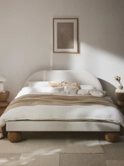 Camas Tapizadas|Camas>Westwing Collection Cama tapizada con patas esféricas de madera Rena Tejido grueso Off White, madera de roble