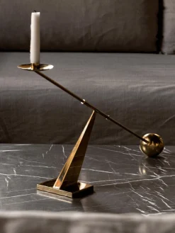 Candelabros|Jarrones>Audo Copenhagen Candelabro de metal de diseño Interconnect Latón