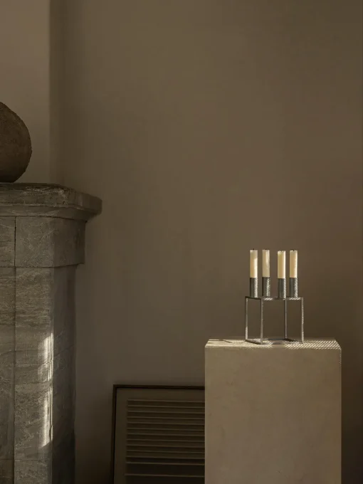 Candelabros|Jarrones>Audo Copenhagen Candelabro de metal Kubus Plateado