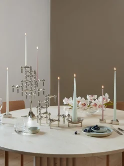 Candelabros|Jarrones></noscript>STOFF Nagel Candelabro Plateado