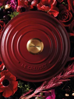 Ollas|Ollas></noscript>LE CREUSET Cazuela de hierro fundido La Marmite Signature Collection Rojo vino, dorado