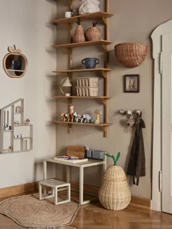 Decoración Infantil|Cestas Y Cajas></noscript>Ferm Living Kids Cesta artesanal de ratán Pear