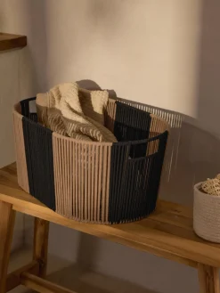 Cestos De La Ropa|Jarrones></noscript>Westwing Collection Cesta de ropa artesanal de cuerda Gabe Marrón claro, negro