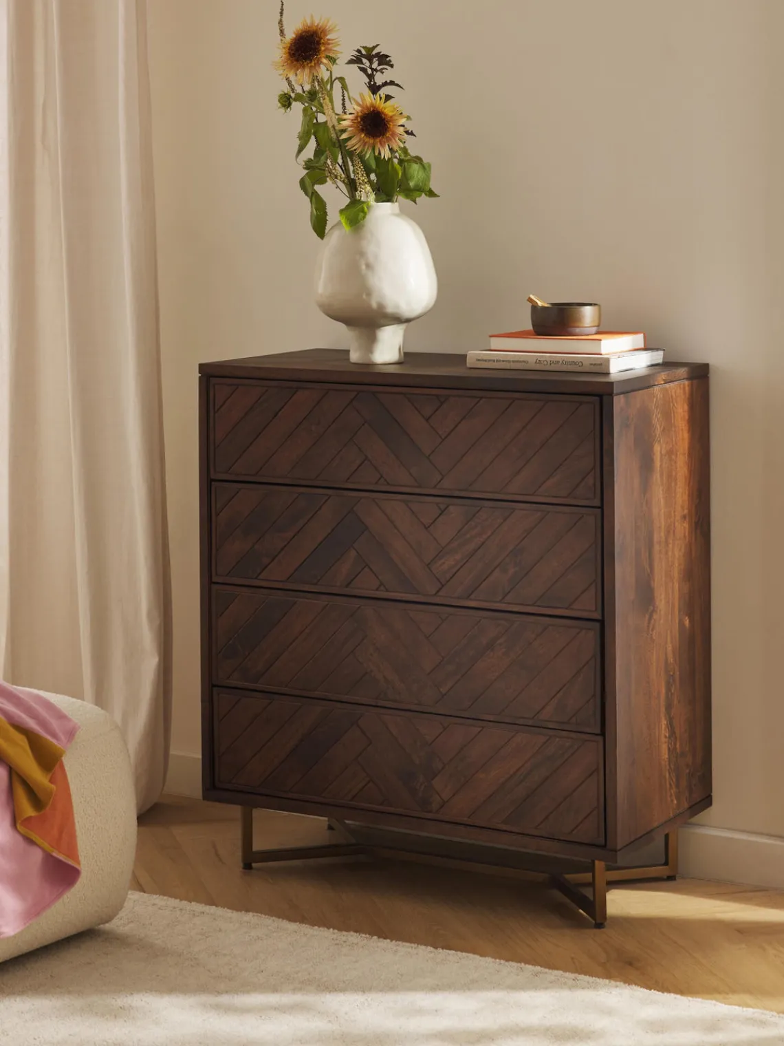 Cómodas|Cómodas>Westwing Collection Cómoda de madera de mango con diseño espiga Luca Madera de mango, dorado