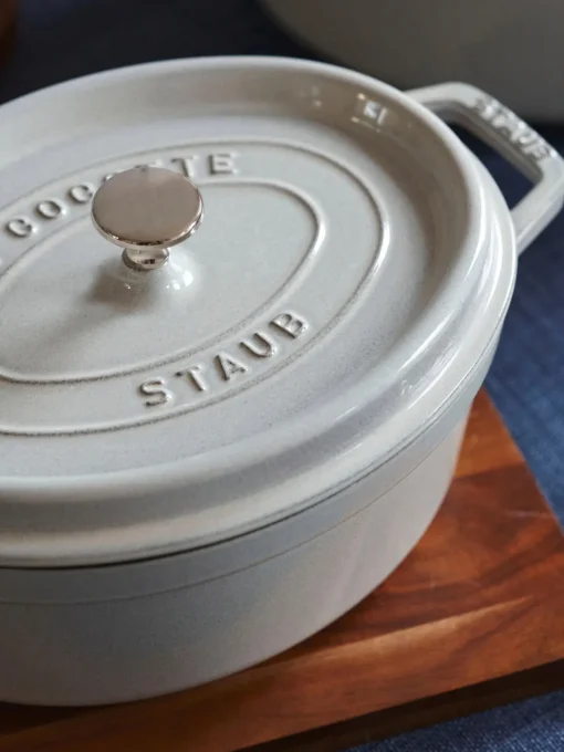 Ollas|Ollas>Staub Cocotte ovalada de hierro fundido Signature Collection Gris claro brillante