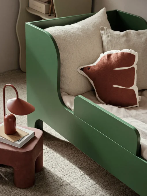 Decoración Infantil|Cojines Infantiles>Ferm Living Kids Cojín bordado de algodón ecológico Swif Bird Terracota, blanco Off White