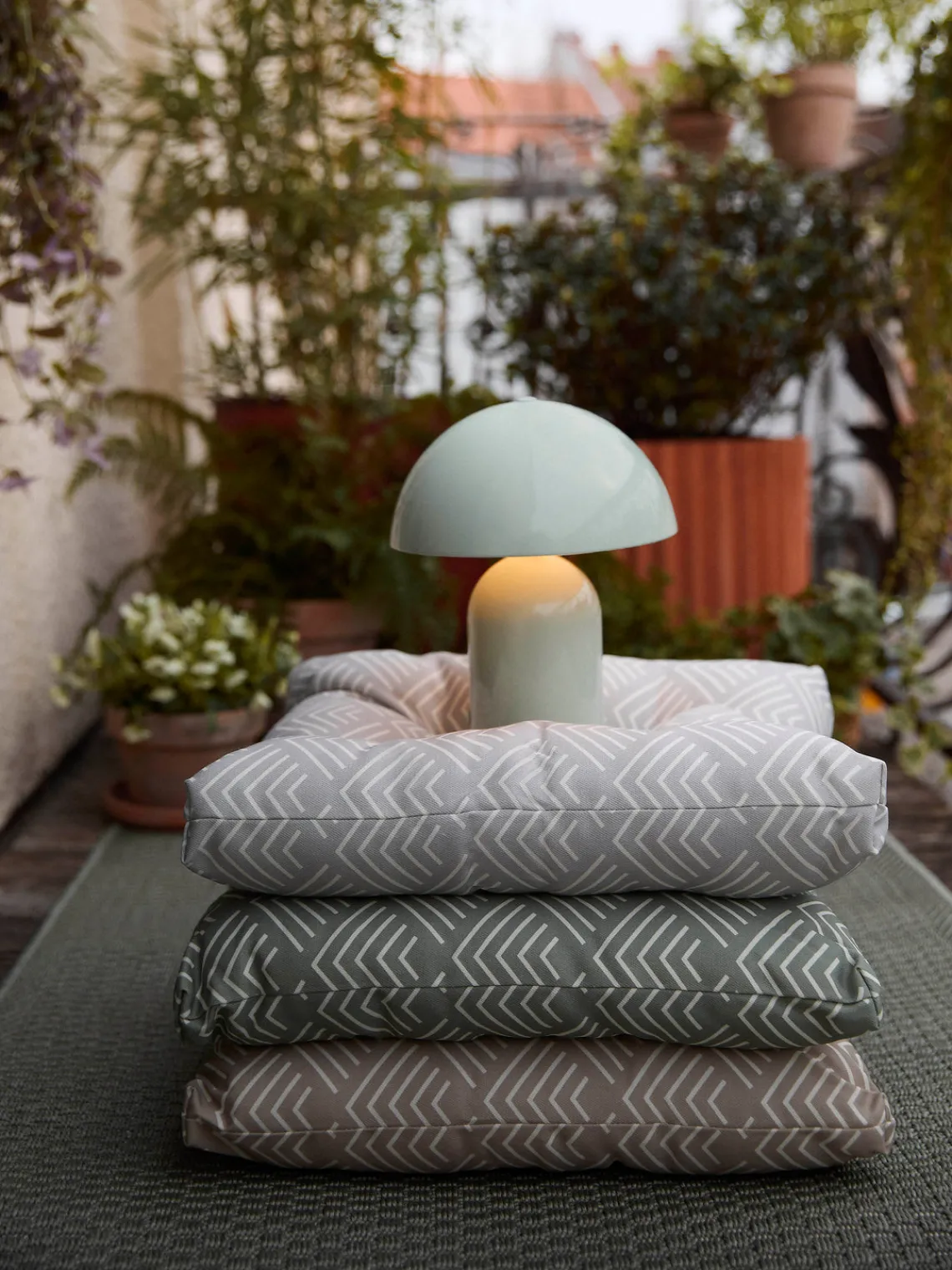 Mantas|Cojines Para Sillas>Westwing Collection Cojín de asiento de exterior con estampado gráfico Milano Verde oliva, blanco