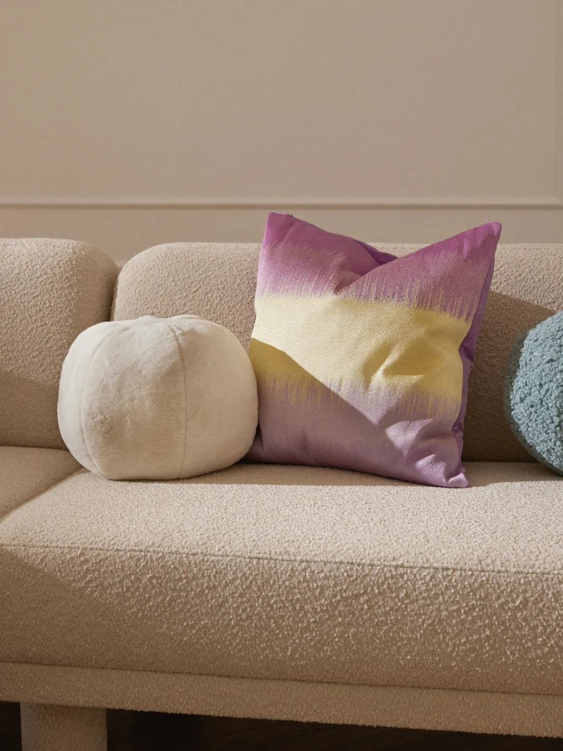 Cojines Decorativos|Mantas>Westwing Collection Cojín decorativo redondo de pelo sintético Ginny Blanco Off White