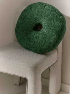Cojines Decorativos|Mantas></noscript>Westwing Collection Cojín en forma de donut en tejido bouclé Jack Verde oscuro