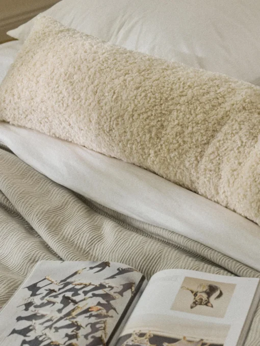 Cojines Decorativos|Mantas>Westwing Collection Cojín grande de borreguillo Dotty Blanco crema