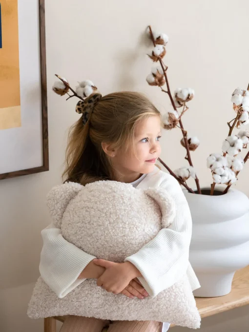 Decoración Infantil|Cojines Infantiles>Wigiwama Cojín peluche de borreguillo Bear Blanco Off White