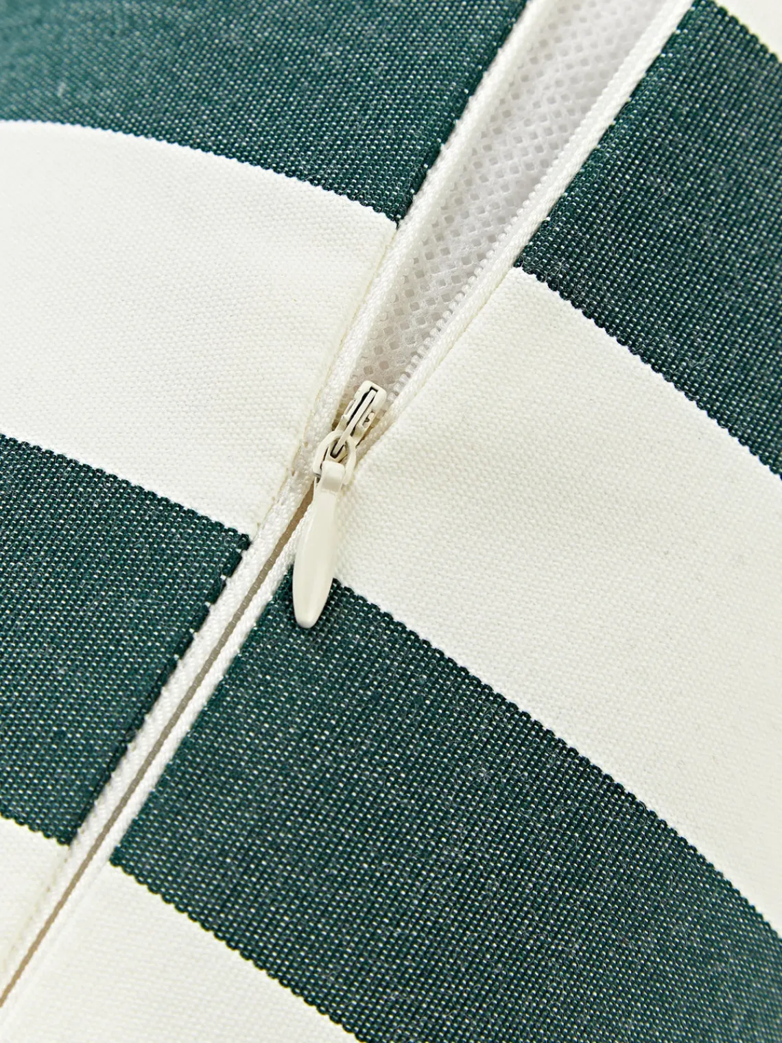 Mantas|Cojines De Exterior>Westwing Collection Cojín rulo para exterior Cosby Blanco, azul petróleo