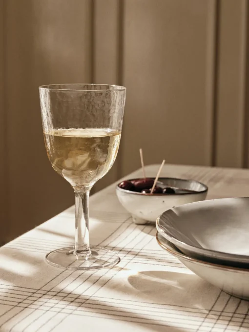 Copas De Vino|Vajillas Completas>Broste Copenhagen Copas de vino blanco sopladas Hammered, 4 uds.