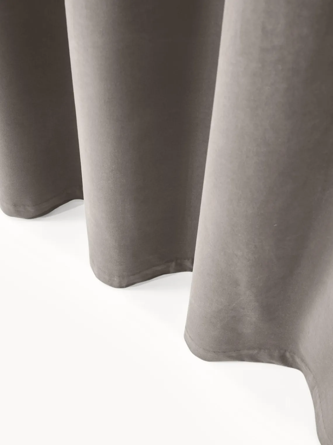 Cortinas Y Visillos|Mantas>Westwing Collection Cortinas de terciopelo oscuras con ojales Rush, 2 uds. Gris