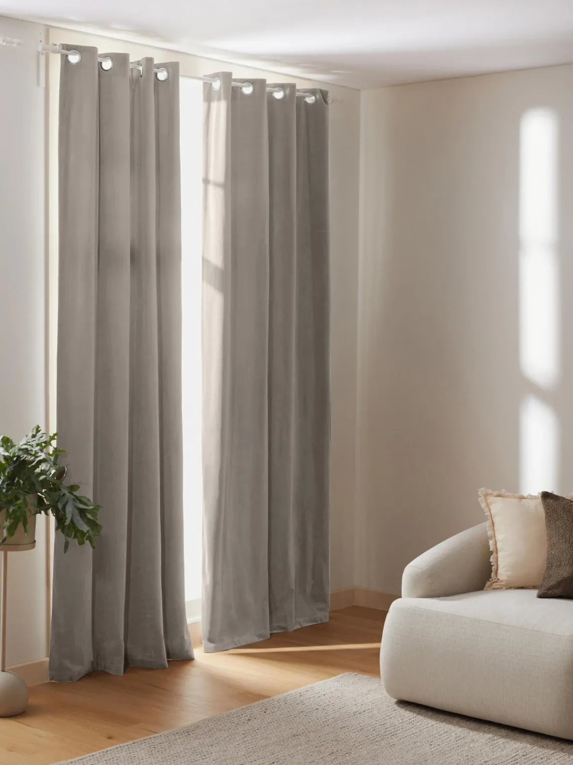 Cortinas Y Visillos|Mantas>Westwing Collection Cortinas de terciopelo oscuras con ojales Rush, 2 uds. Gris