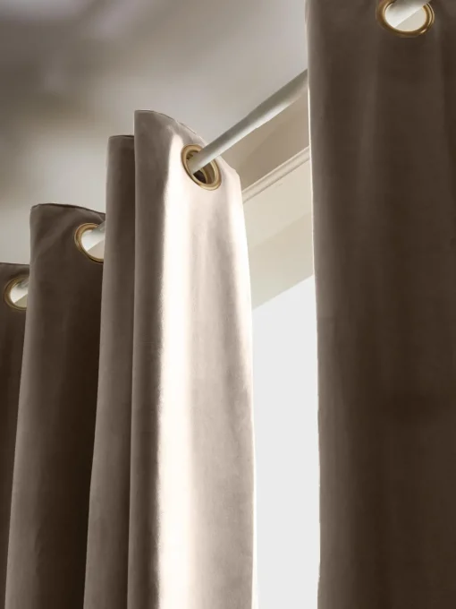 Cortinas Y Visillos|Mantas>Westwing Collection Cortinas oscurecedoras de terciopelo con ojales Rush, 2 uds. Taupe