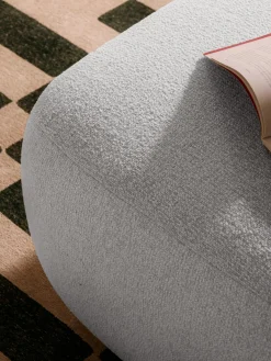 Reposapiés|Sofás></noscript>Westwing Collection Diván sofá en tejido bouclé Sofia Bouclé gris claro
