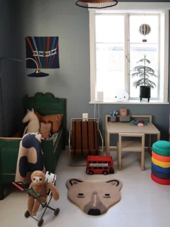 Mesas Y Sillas Infantiles|Decoración Infantil></noscript>Ferm Living Kids Escritorio infantil de madera Little Architect Beige claro