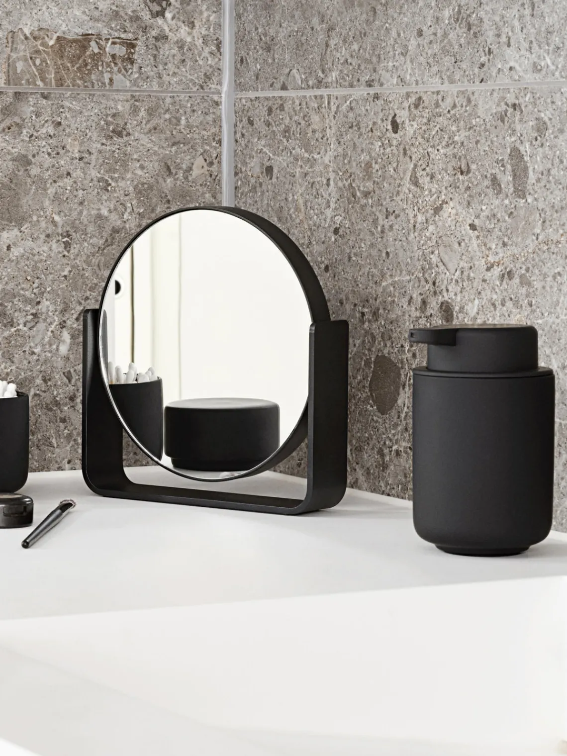 Jarrones|Espejos De Maquillaje>Zone Denmark Espejo tocador redondo Ume, con aumento Marco: negro
