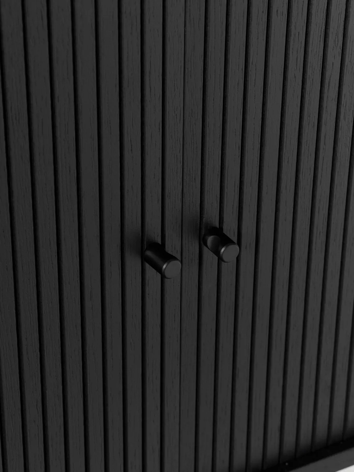 Librerías|Estanterías>Westwing Collection Estantería pequeña con frente acanalado Calary Madera de roble lacada en negro