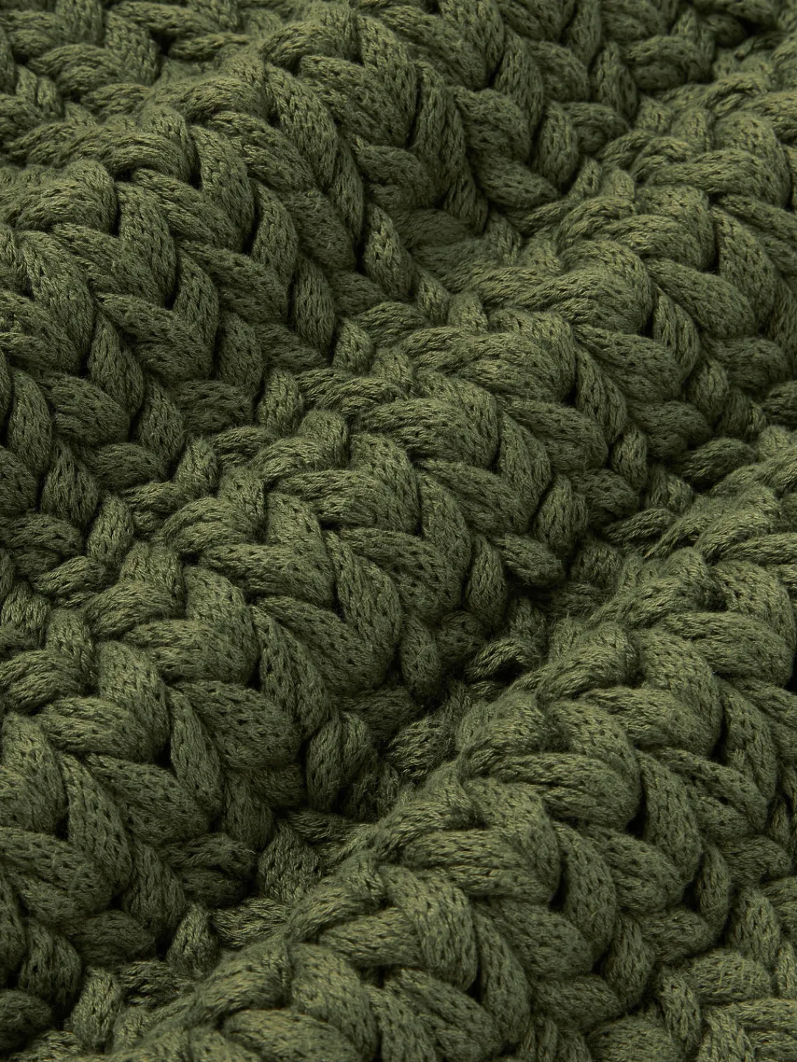 Cojines Decorativos|Mantas>Westwing Collection Funda de cojín artesanal de punto grueso Adyna, 30x50 cm Verde oscuro