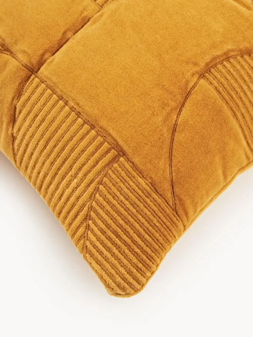 Cojines Decorativos|Mantas>Westwing Collection Funda de cojín bordada con estampado geométrico Verina Ocre