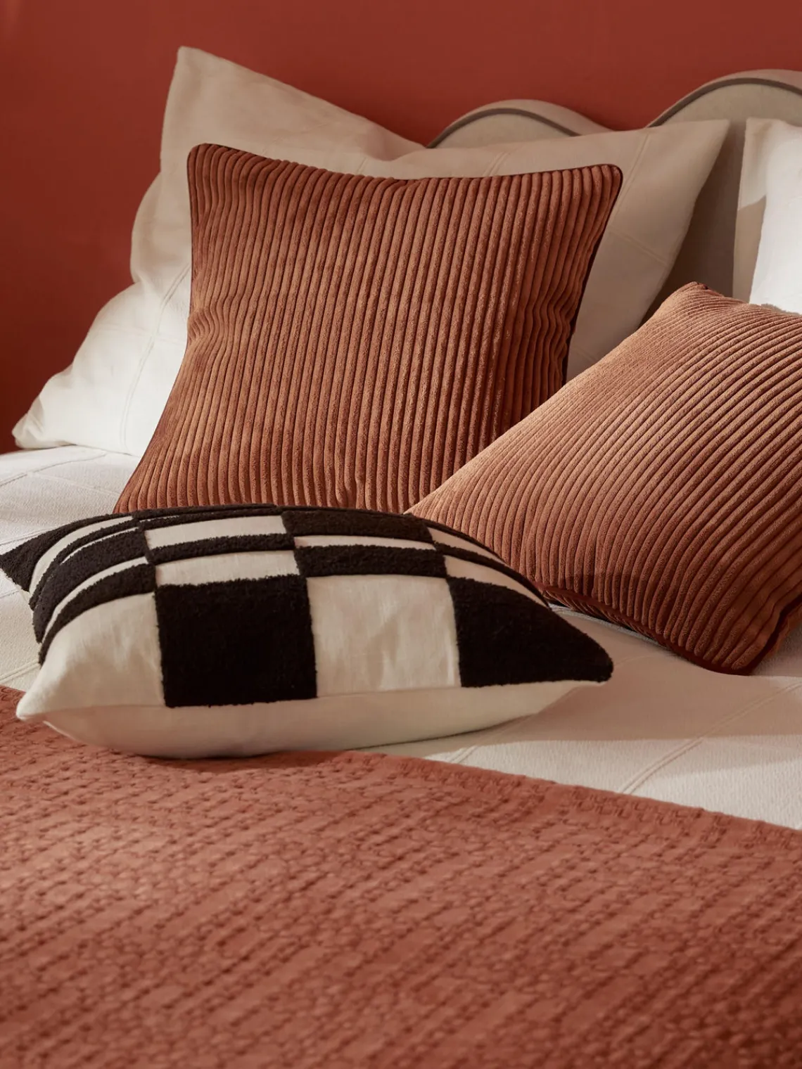 Mantas|Cojines Decorativos>Westwing Collection Funda de cojín de pana Kylen Terracota, rojo oscuro