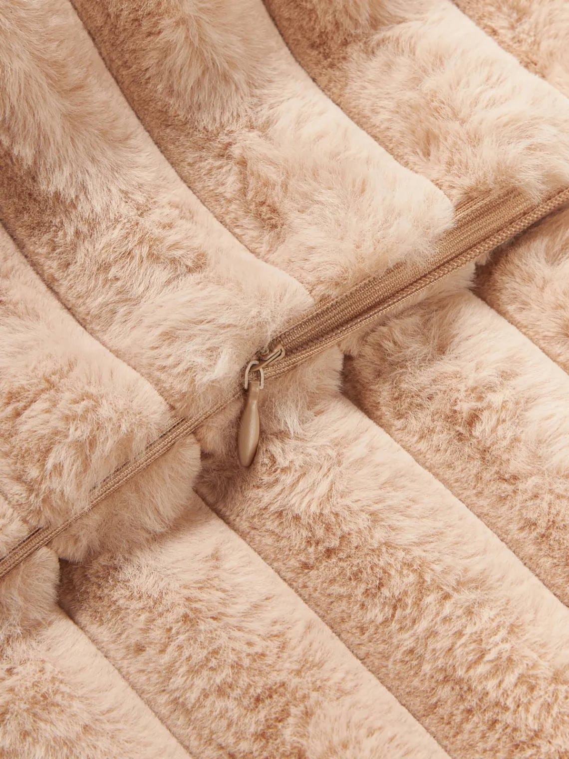 Mantas|Cojines Decorativos>Westwing Collection Funda de cojín de piel sintética Lovey Melocotón