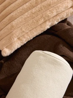 Mantas|Cojines Decorativos><noscript><img width=