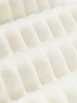 Cojines Decorativos|Mantas></noscript>Westwing Collection Funda de cojín de piel sintética Lovey Blanco crema