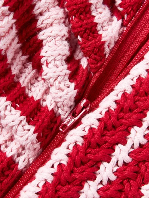 Cojines Decorativos|Mantas>Westwing Collection Funda de cojín de punto a rayas con volantes Blaise Rojo, rosa claro