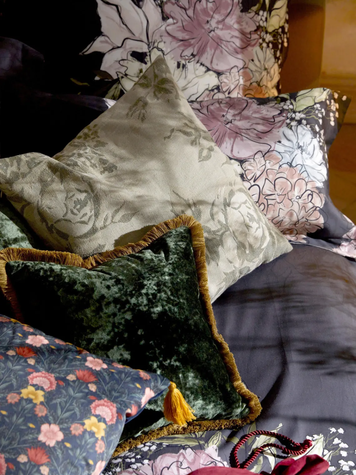 Mantas|Cojines Decorativos>Westwing Collection Funda de cojín de terciopelo con flecos Cyrus