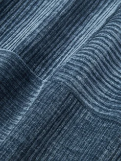 Mantas|Cojines Decorativos></noscript>Westwing Collection Funda de cojín de terciopelo de estructura lineal fina Fiona Gris azulado