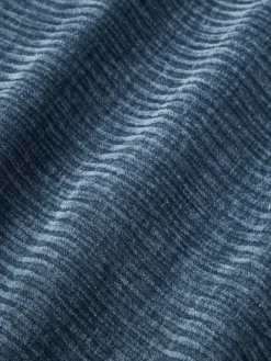 Mantas|Cojines Decorativos></noscript>Westwing Collection Funda de cojín de terciopelo de estructura lineal fina Fiona Gris azulado