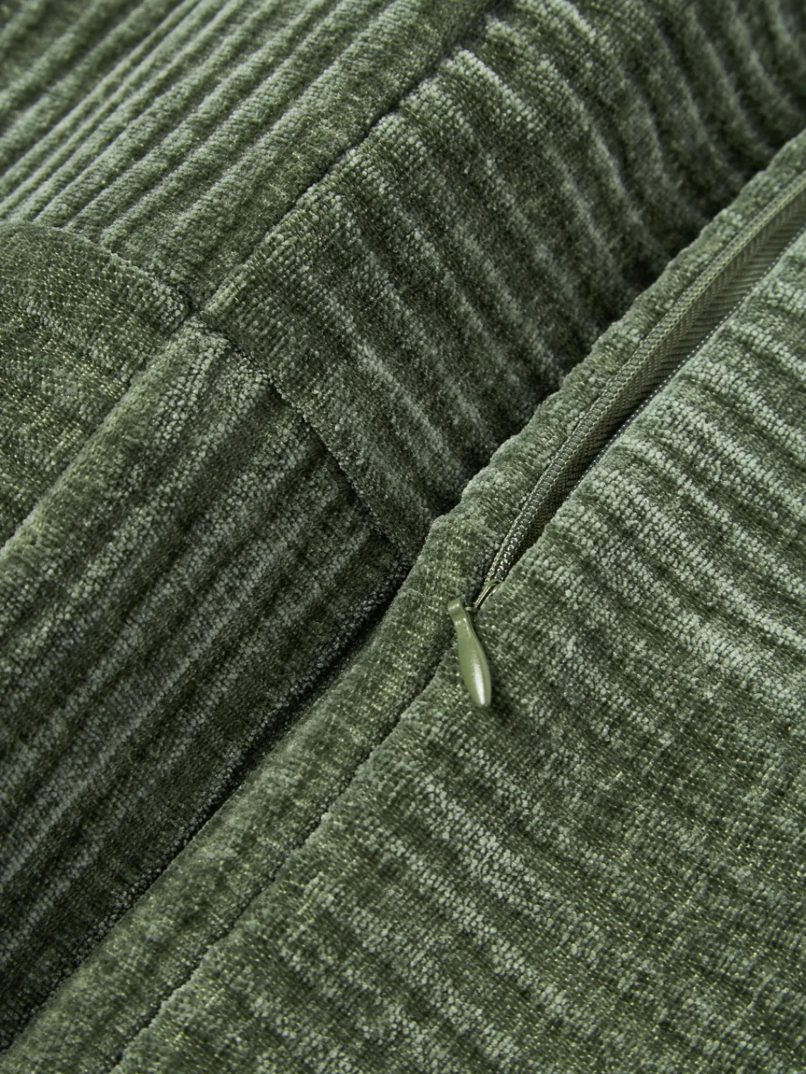 Cojines Decorativos|Cojines Decorativos>Westwing Collection Funda de cojín de terciopelo de estructura lineal fina Fiona Verde oscuro