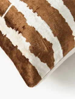 Cojines Decorativos|Mantas></noscript>Westwing Collection Funda de cojín de viscosa estampada en tejido jacquard Dejan Marrón con rayas anchas