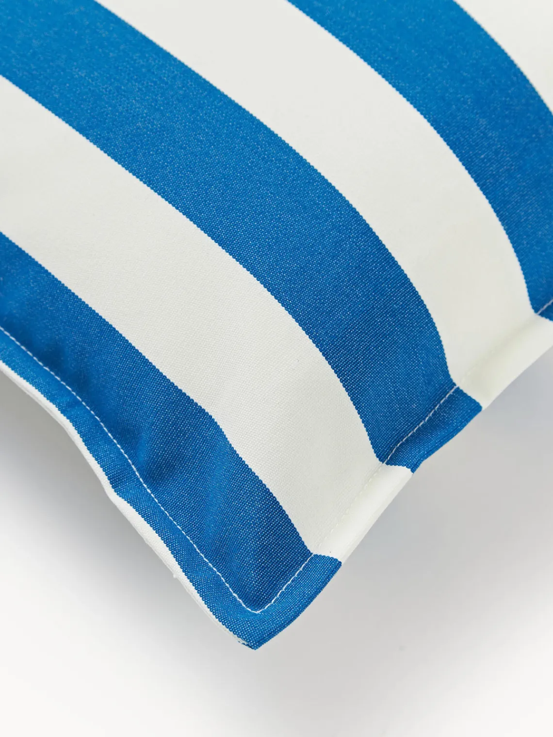 Mantas|Cojines De Exterior>Westwing Collection Funda de cojín para exterior Cosby Blanco, azul