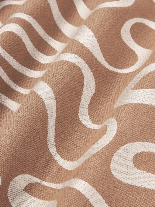 Cojines De Exterior|Cojines Decorativos>Westwing Collection Funda de cojín para exterior con estampado de ondas bordadas Shanti Turrón, beige claro