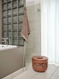 Toalleros|Jarrones></noscript>Zone Denmark Gancho de pared Ume Terracota