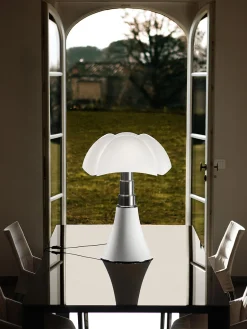 Hot Lámpara de mesa grande LED regulable Pipistrello, altura ajustable Lámparas De Mesa|Lámparas De Techo