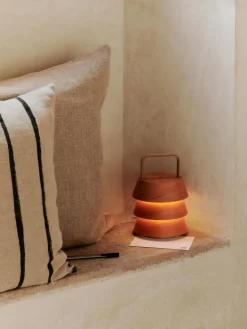 Best Lámpara de mesa LED móvil de madera de abeto Luver Lámparas De Mesa|Lámparas De Techo
