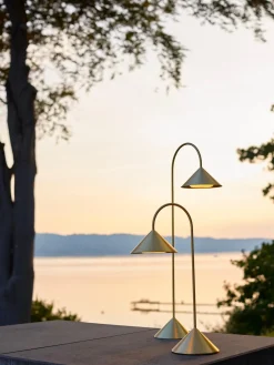 Lámparas De Mesa De Exterior|Lámparas De Mesa>Frandsen Lámpara de mesa LED para exterior regulable Grasp, pórtatil Dorado cepillado