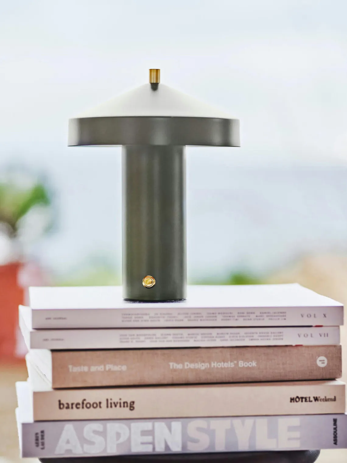 New Lámpara de mesa LED pequeña regulable Hatto, portátil Lámparas De Mesa|Lámparas De Techo