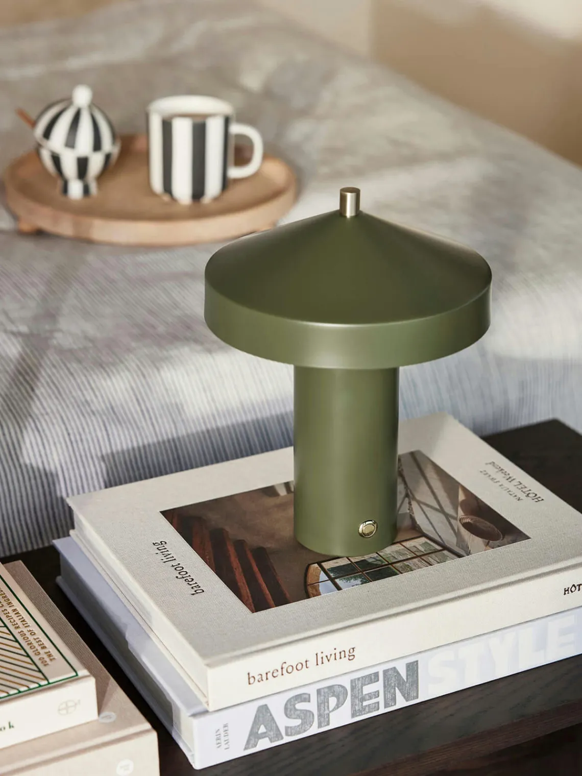 New Lámpara de mesa LED pequeña regulable Hatto, portátil Lámparas De Mesa|Lámparas De Techo