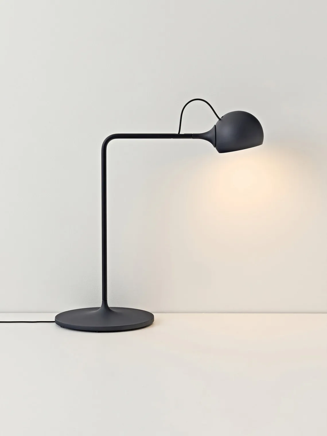 Lámparas De Escritorio|Lámparas De Mesa>Artemide Lámpara de mesa LED regulable y ajustable Ixa Azul oscuro