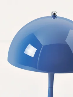 Lámparas De Mesa|Lámparas De Techo></noscript>Louis Poulsen Lámpara de mesa LED regulable Panthella de diseño Verner Panton, 24 cm, portátil Plástico azul
