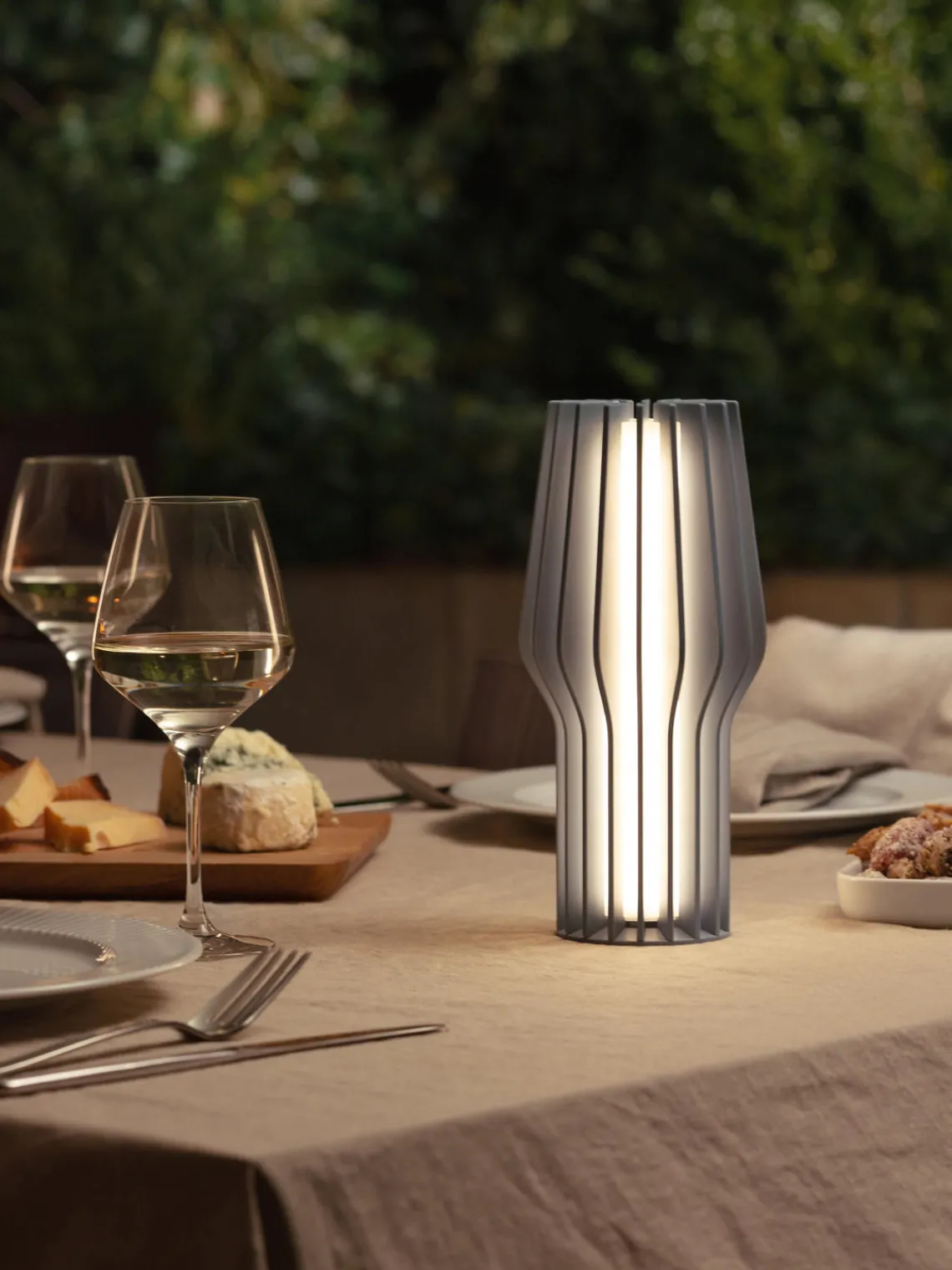 Lámparas De Mesa|Lámparas De Techo>Eva Solo Lámpara de mesa pequeña LED regulable Radiant, portátil Gris azulado
